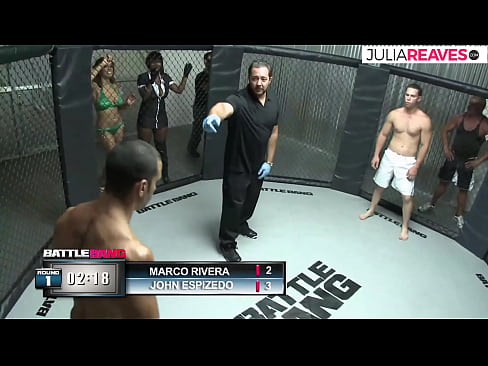 ❤️ Ultimate Fighter fickt ein Nummerngirl direkt nach einem Kampf im Ring ❌ Porno bei uns