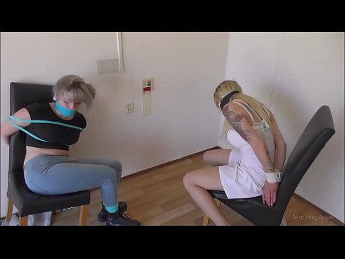 ❤️ Süchtig / gefesselt und geknebelt / Jungfrau in Nöten ❌ Porno bei uns