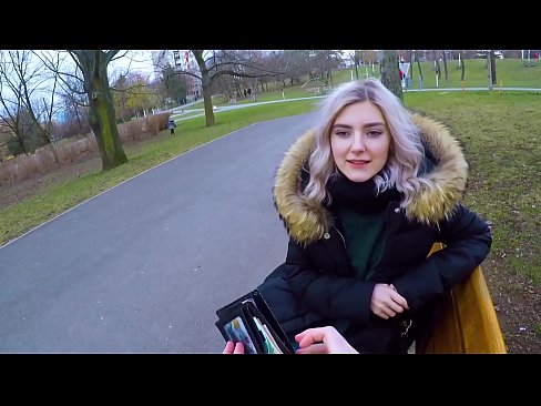 ❤️ Schluckt das heiße Sperma eines Fremden für Geld - Blowjob im Park von Eva Elfie ❌ Porno bei uns